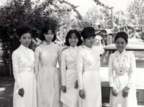 アオザイを着たベトナム人女性、昔の写真